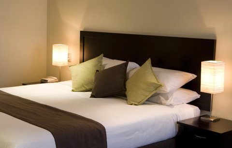 Adelaide Rockford - Sydneys Hotel 15