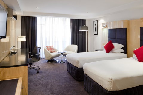 Adelaide Rockford - Sydneys Hotel 6