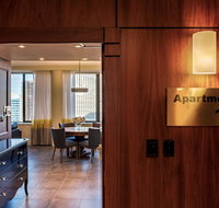 Suite 11 Victoria Square - Sydneys Hotel