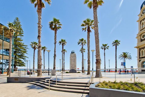 Glenelg Oasis Studios - Sydneys Hotel 5