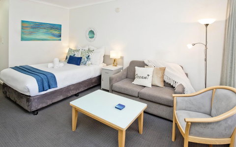 Glenelg Oasis Studios - Sydneys Hotel 8