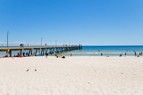 Glenelg Oasis Studios - Sydneys Hotel 13
