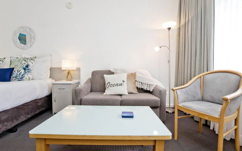 Glenelg Oasis Studios - Sydneys Hotel 9