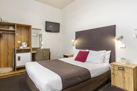 Adelaide Paringa - Sydneys Hotel 4