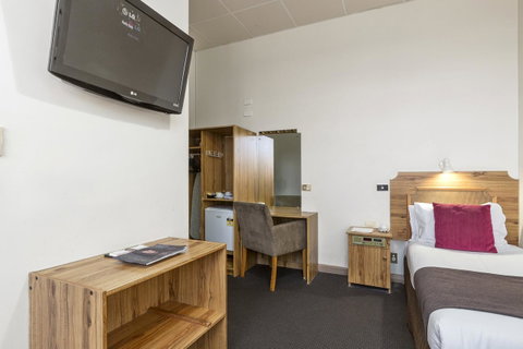 Adelaide Paringa - Sydneys Hotel 7