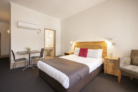 Adelaide Paringa - Sydneys Hotel 13