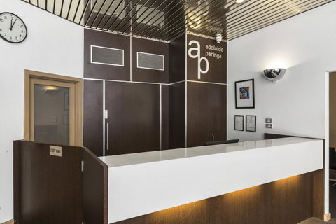 Adelaide Paringa - Sydneys Hotel 18