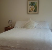 Gaerwood BB - Sydneys Hotel