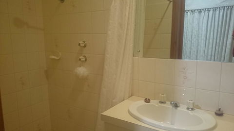 Gaerwood B&B - Sydneys Hotel 12