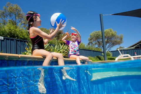 Discovery Parks - Lake Bonney - Sydneys Hotel 29