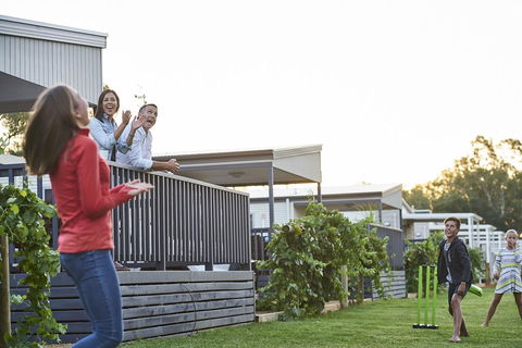 Discovery Parks - Lake Bonney - Sydneys Hotel 17