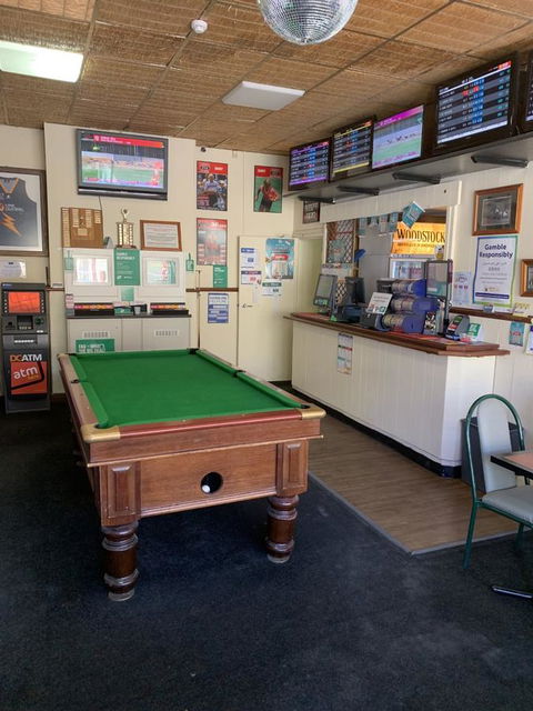 Commercial Hotel Morgan - Sydneys Hotel 4