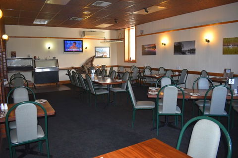 Commercial Hotel Morgan - Sydneys Hotel 7