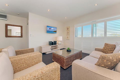 Pacific Blue 278-265 Sandy Pt Rd- Dual Key Access, Wifi, Linen And Air Conditioning - Sydneys Hotel 4