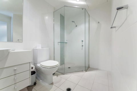Pacific Blue 278-265 Sandy Pt Rd- Dual Key Access, Wifi, Linen And Air Conditioning - Sydneys Hotel 14