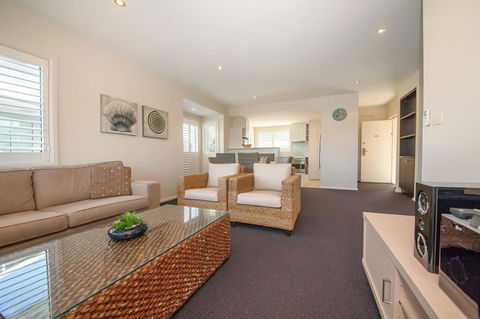 Pacific Blue 278-265 Sandy Pt Rd- Dual Key Access, Wifi, Linen And Air Conditioning - Sydneys Hotel 5