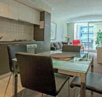Adelaide DressCircle Apartments - North Terrace - Sydneys Hotel