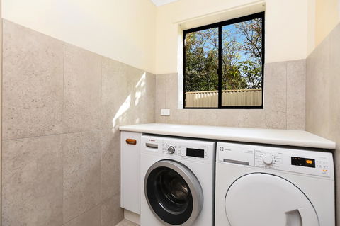 Port Of Call - Port Willunga - C21 SouthCoast Holidays - Sydneys Hotel 19