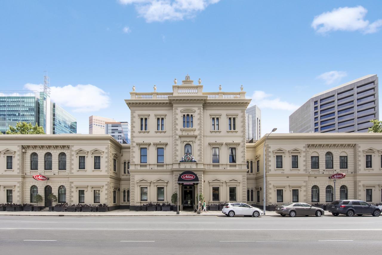 Adelaide SA Sydneys Hotel