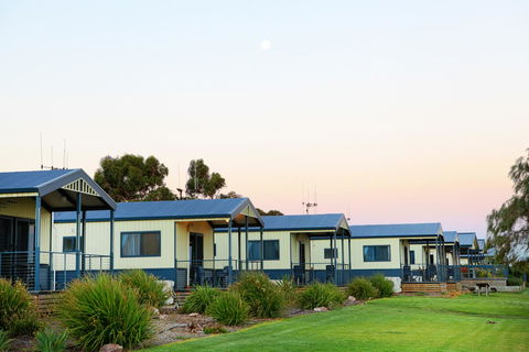 Discovery Parks - Whyalla Foreshore - Sydneys Hotel 25