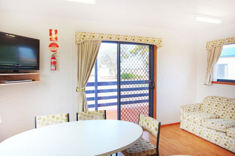 Discovery Parks - Whyalla Foreshore - Sydneys Hotel 28