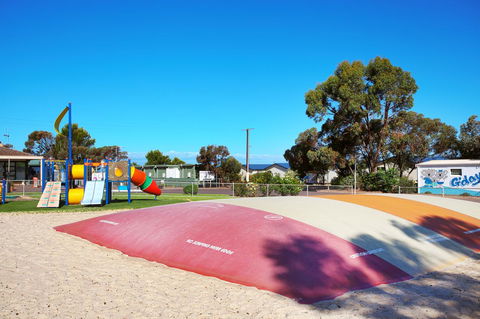 Discovery Parks - Whyalla Foreshore - Sydneys Hotel 9