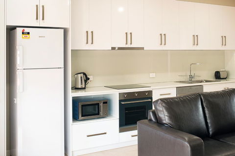 Renmark Holiday Apartments - Sydneys Hotel 7
