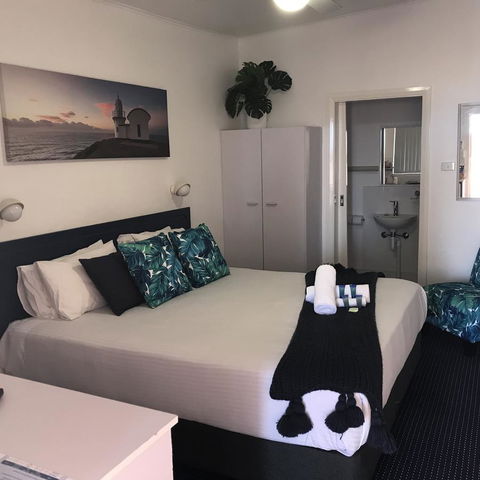 OCEAN BREEZE MOTEL - Sydneys Hotel 2