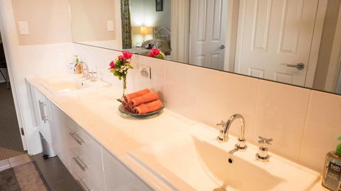 Rezare House Bed & Breakfast - Sydneys Hotel 21