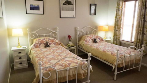 Rezare House Bed & Breakfast - Sydneys Hotel 8