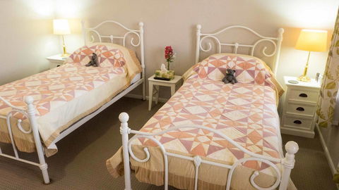 Rezare House Bed & Breakfast - Sydneys Hotel 7