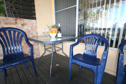 Lake Edge Apartments - Sydneys Hotel 12