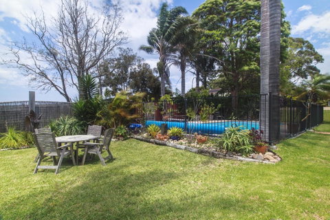 Lake Edge Apartments - Sydneys Hotel 2