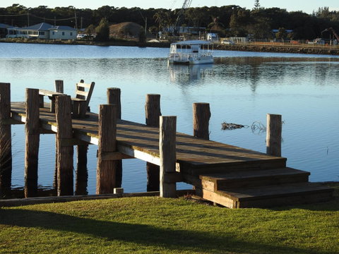 Lake Edge Apartments - Sydneys Hotel 21