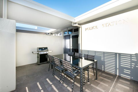 Loxton Courthouse Apartments - Sydneys Hotel 22