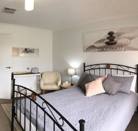 Windsor Gardens Home - Sydneys Hotel