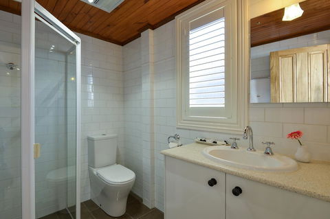 Trafalgar Premium Vintage Suites - Sydneys Hotel 16