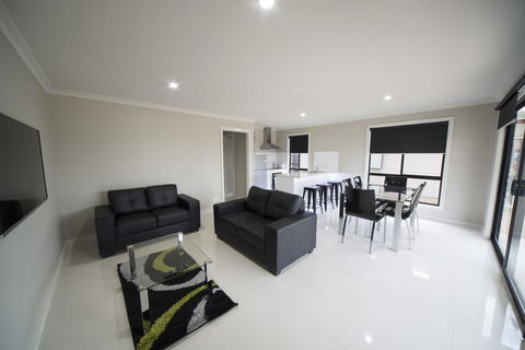 Paringa Resort - Sydneys Hotel 5