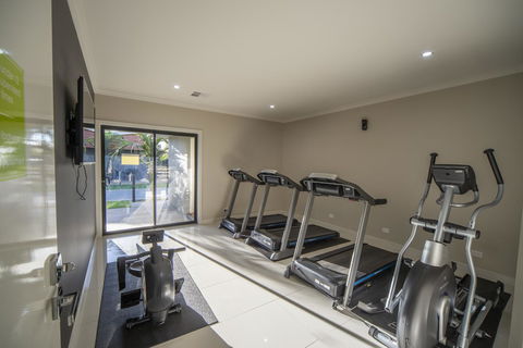Paringa Resort - Sydneys Hotel 13