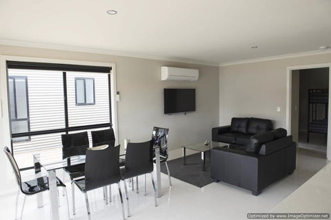 Paringa Resort - Sydneys Hotel 7
