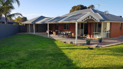 Aldinga Beach Overnighter Or Getaway Home - Sydneys Hotel 0