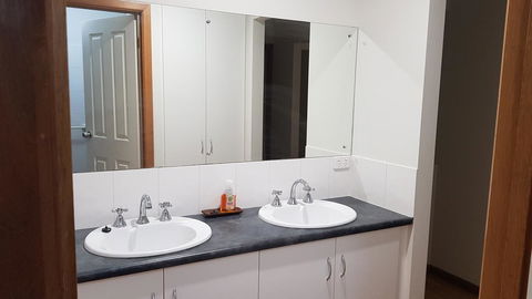 Aldinga Beach Overnighter Or Getaway Home - Sydneys Hotel 20