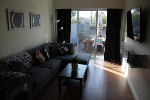 Christophers Villa - Sydneys Hotel 40