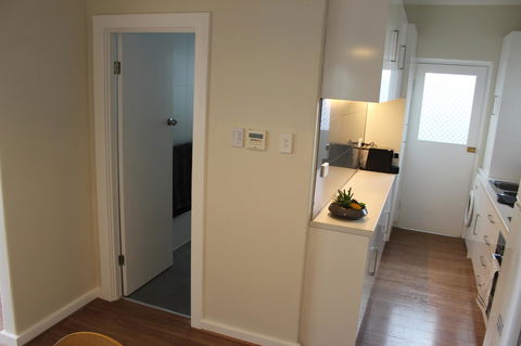 Christophers Villa - Sydneys Hotel 18