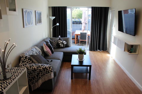 Christophers Villa - Sydneys Hotel 25