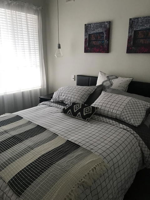Christophers Villa - Sydneys Hotel 13