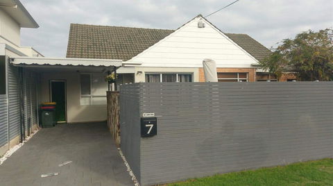 Christophers Villa - Sydneys Hotel 2