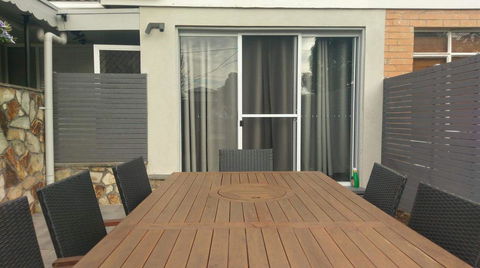 Christophers Villa - Sydneys Hotel 9