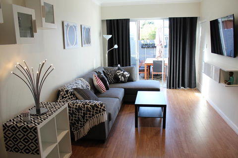 Christophers Villa - Sydneys Hotel 27