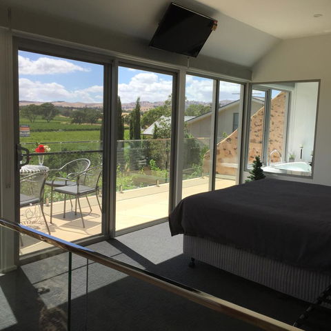 Barossa Shiraz Estate - Sydneys Hotel 36